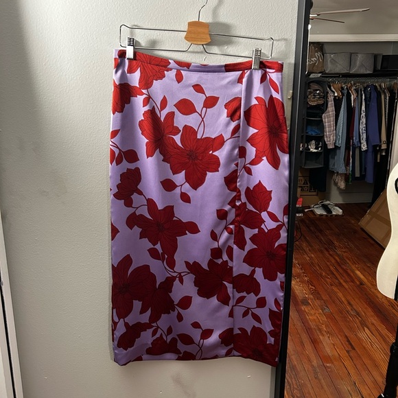 Vibrant Ann Taylor Skirt Size 8 - Picture 9 of 10